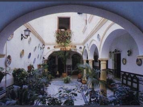 Cordoba: patio hotel