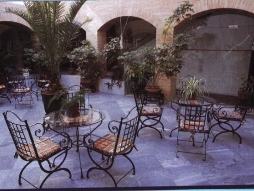 Cordoba: patio hotel